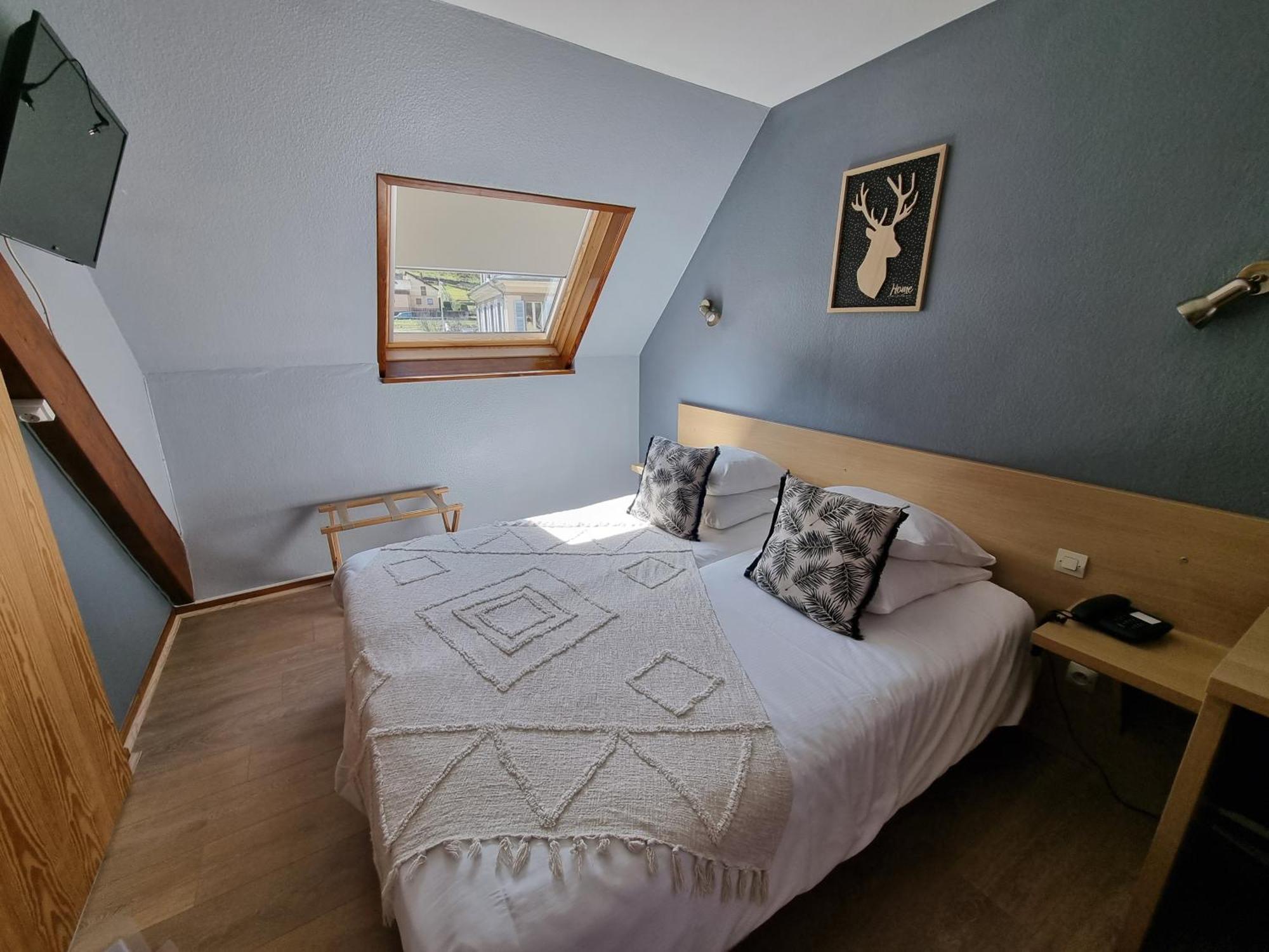Logis Hotel Restaurant De La Poste Et Spa De Montagne Le Bonhomme Szoba fotó