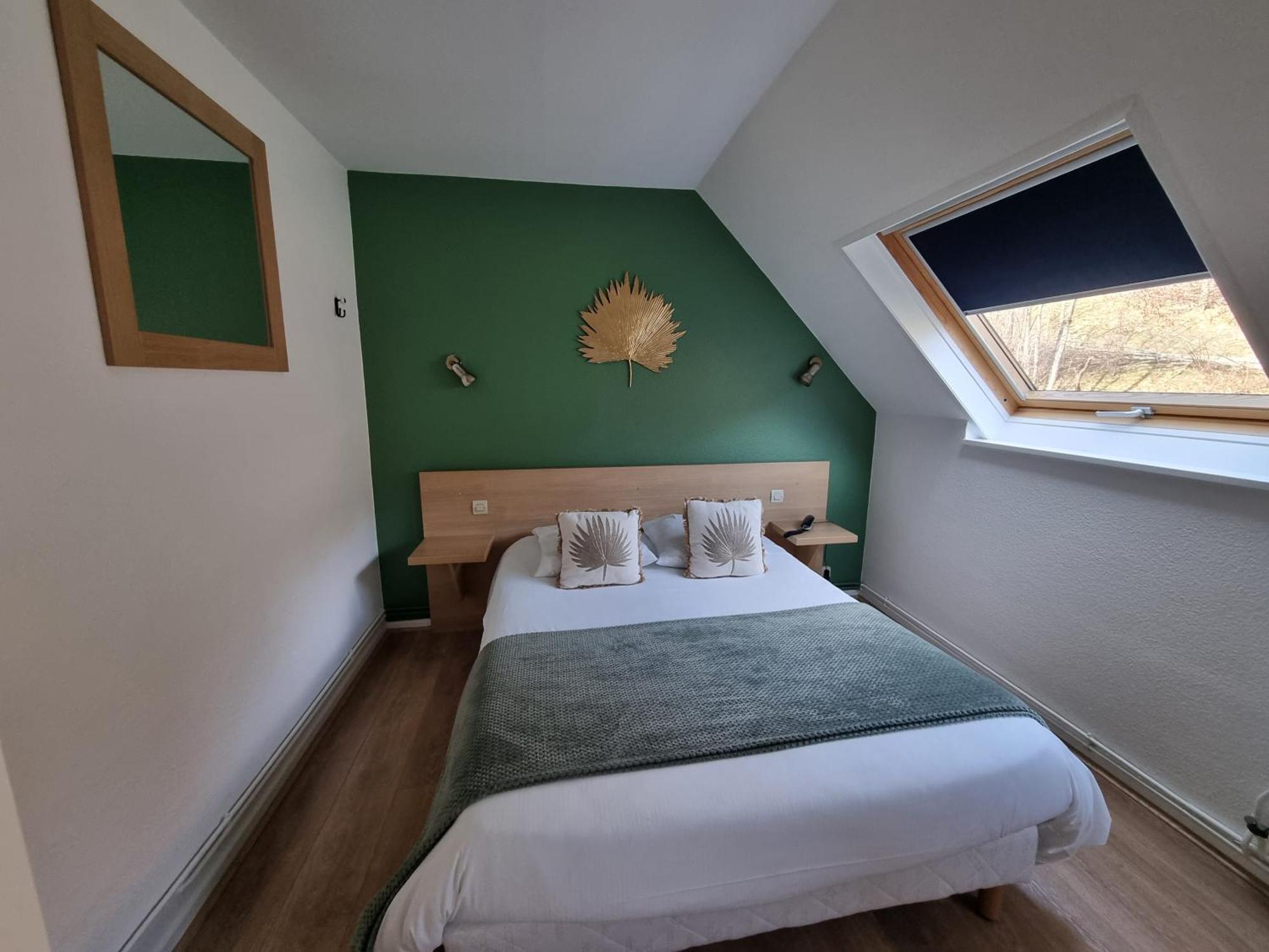 Logis Hotel Restaurant De La Poste Et Spa De Montagne Le Bonhomme Szoba fotó